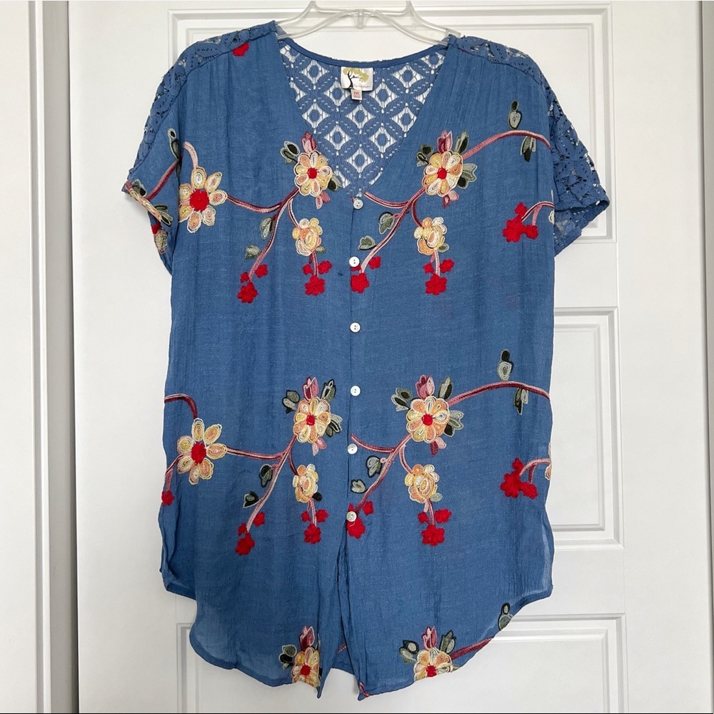 Fig and Flower - Floral Embroidered Button Up Blouse